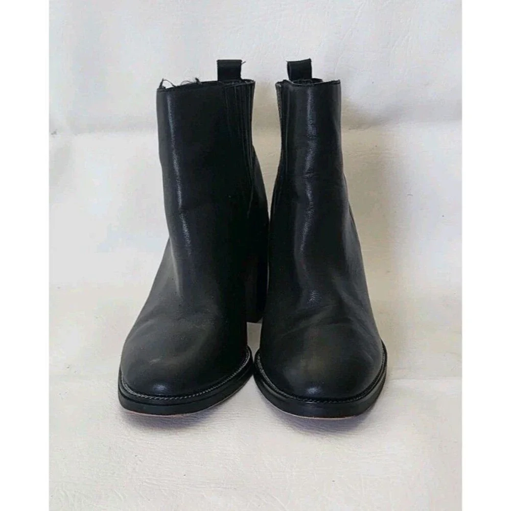Chelsea & Violet Womens Black Leather Heeled Chelsea Ankle Boots Size 9